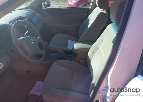 2004 Toyota Camry Le z USA, uszkodzony, nr VIN 4T1BE32KX4U357948